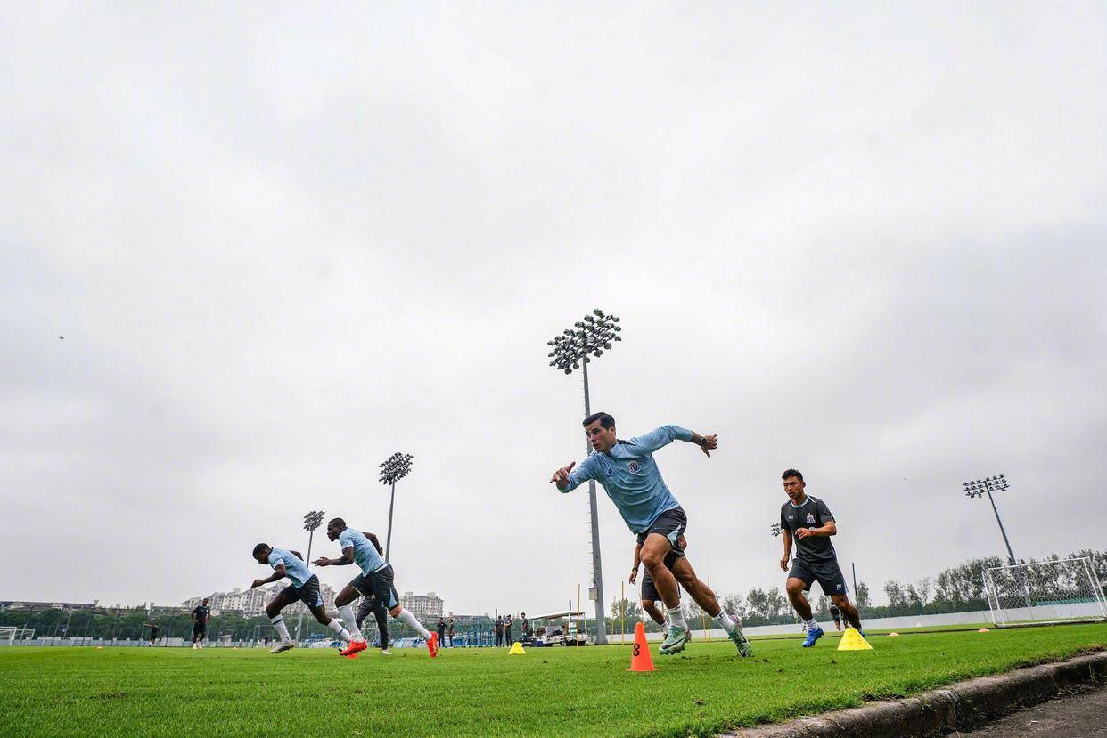 组垫底, 他们将更加